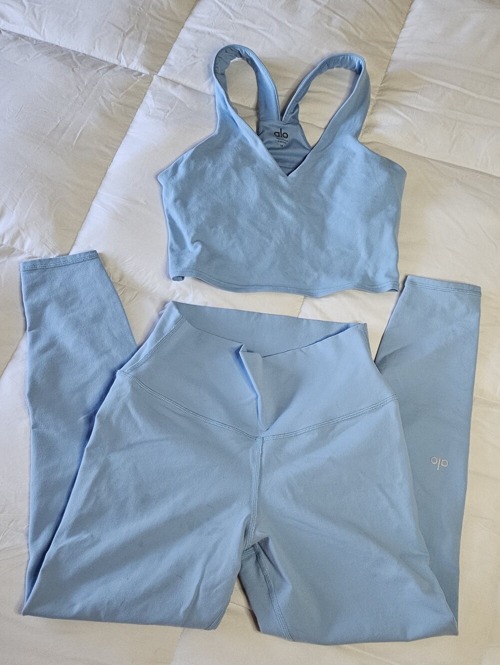 ALO Yoga Matching Set – Baby Blue 💙